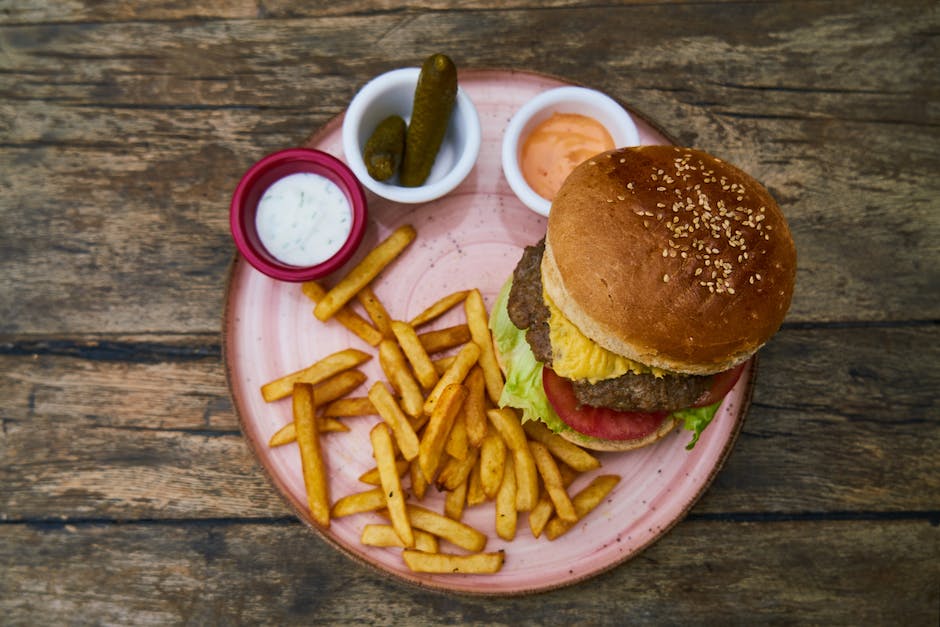  Kalorienzahl eines Cheeseburgers von McDonald's