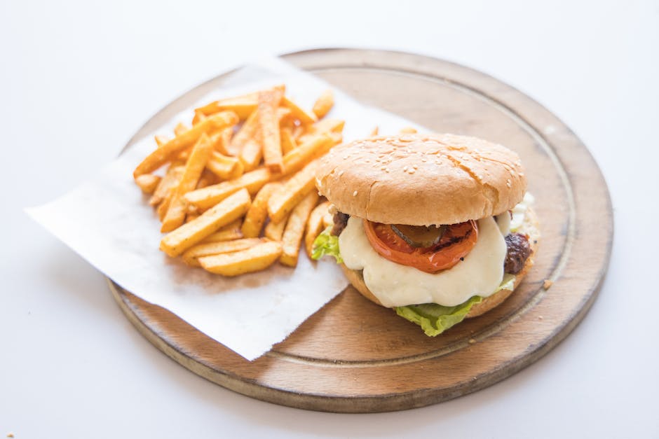 Kalorienzahl eines Cheeseburgers von McDonald's